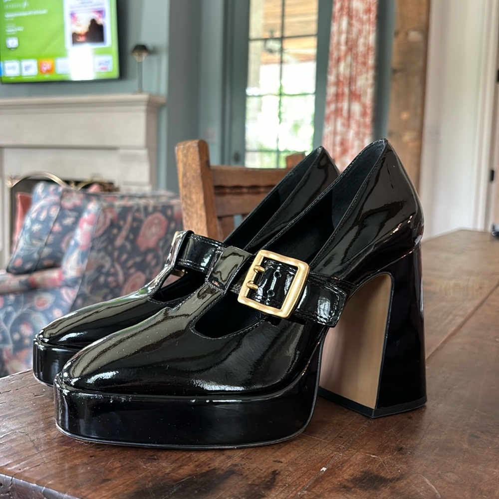 Vince camuto heels size 7